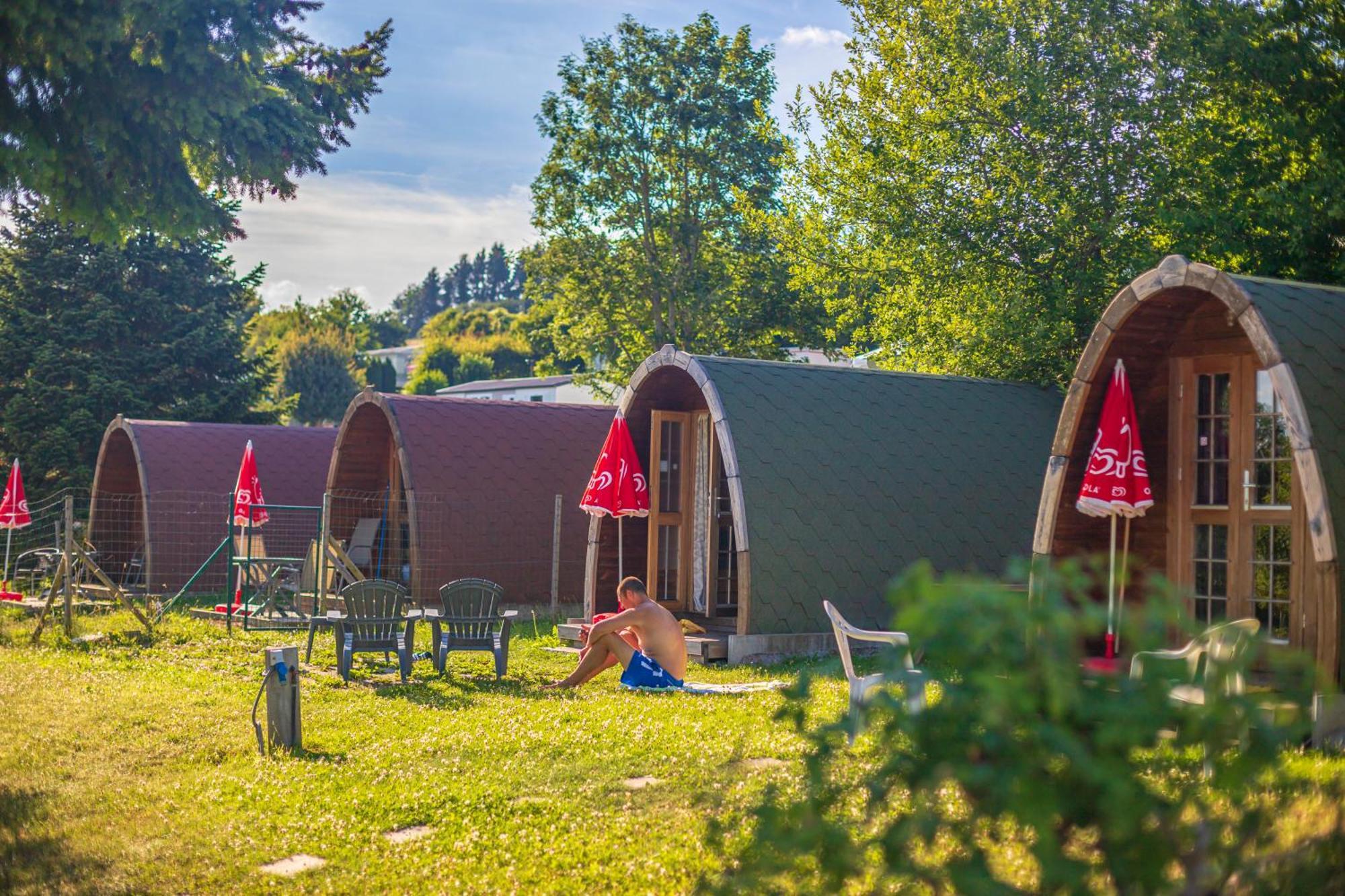 Camping Le Pommier Rustique Hotel Yvoir Екстериор снимка